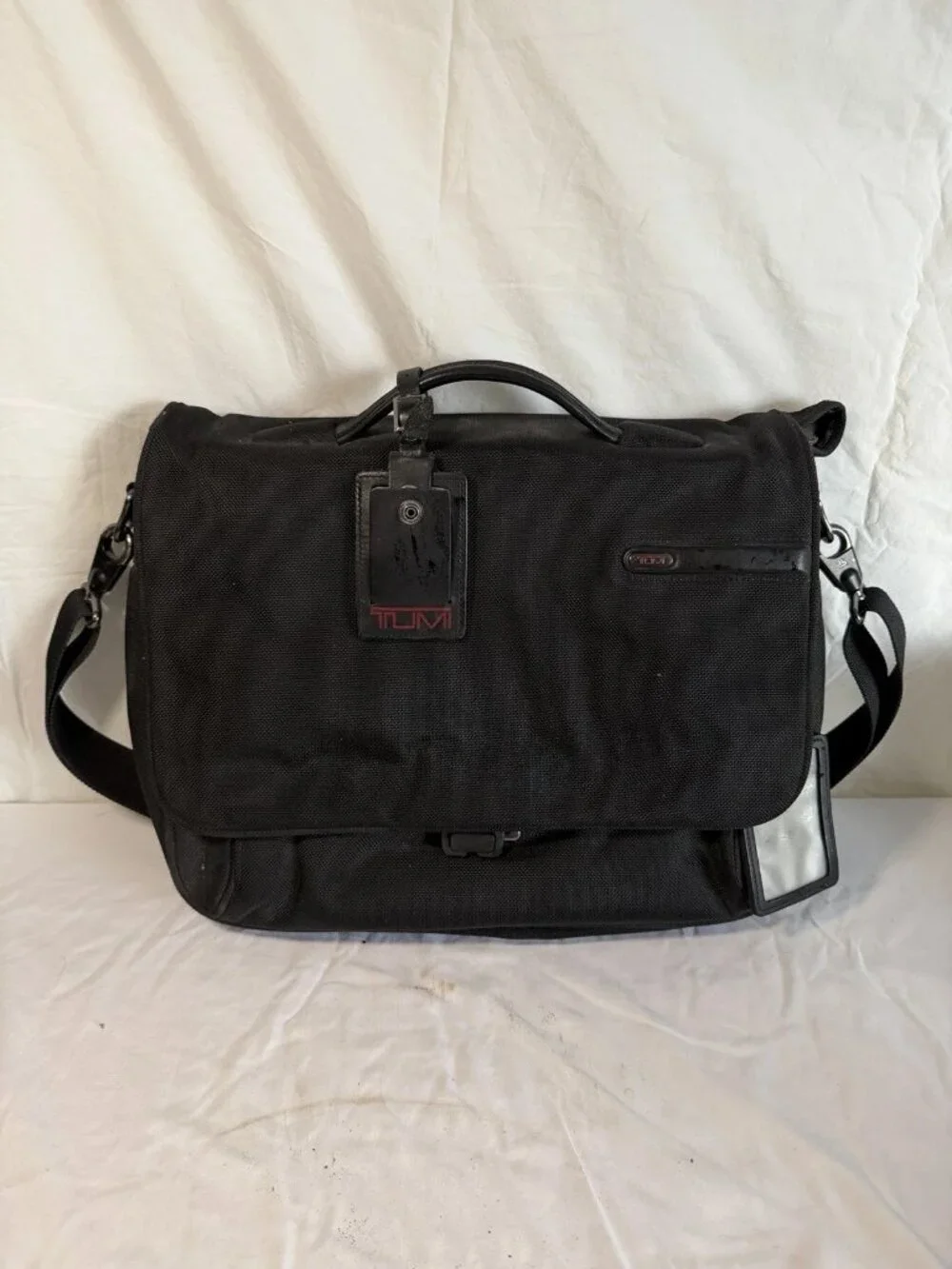 Tumi Black Nylon Padded Shoulder Messenger Bag for 15